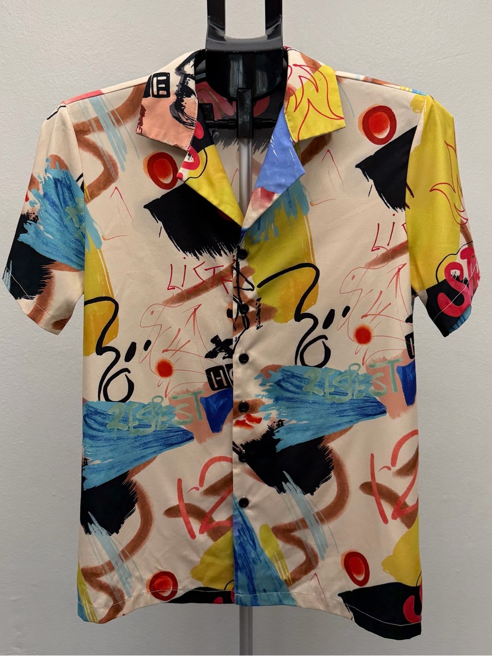 Manfinity Graffiti Print Button Up Shirt Men’s Small Streetwear Y2K Camp Collar